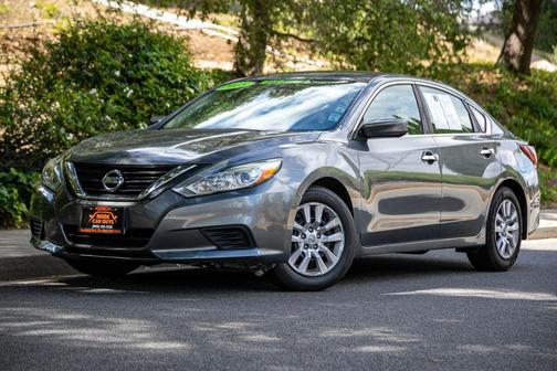 Gun Metallic 2018 Nissan Altima 2.5 S