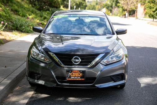 Gun Metallic 2018 Nissan Altima 2.5 S