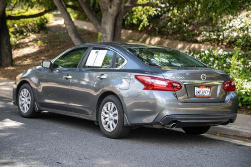 Gun Metallic 2018 Nissan Altima 2.5 S