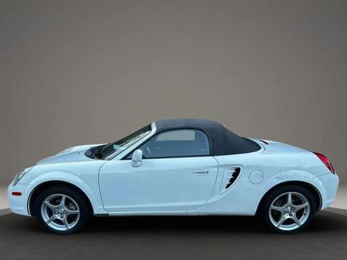 2005 Toyota MR2 Spyder Convertible 2D