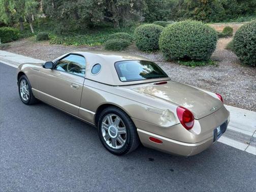 2005 Ford Thunderbird Deluxe
