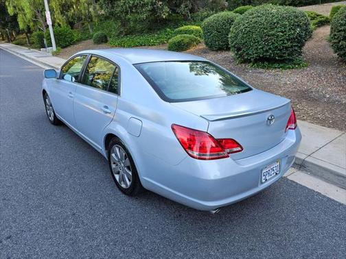 2005 Toyota Avalon Touring