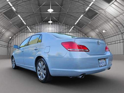 2005 Toyota Avalon Touring