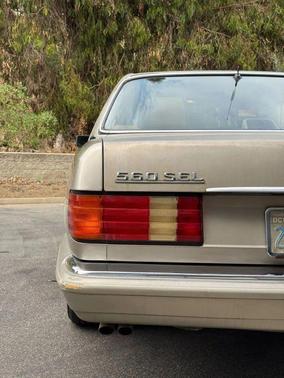 1986 Mercedes-Benz S-Class 560SEL