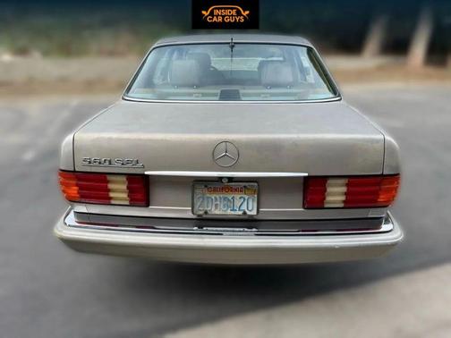 1986 Mercedes-Benz S-Class 560SEL