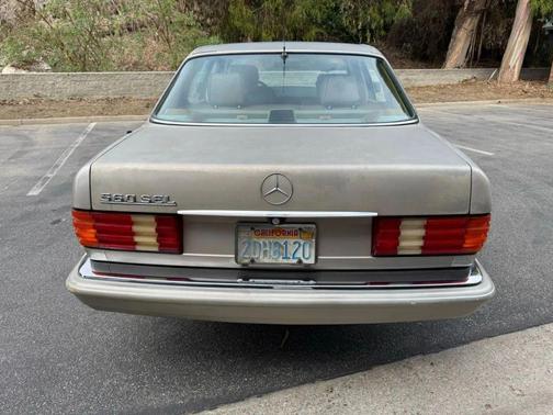 1986 Mercedes-Benz S-Class 560SEL