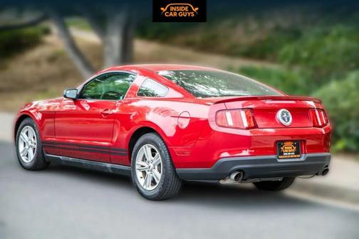 2012 Ford Mustang Coupe 2D