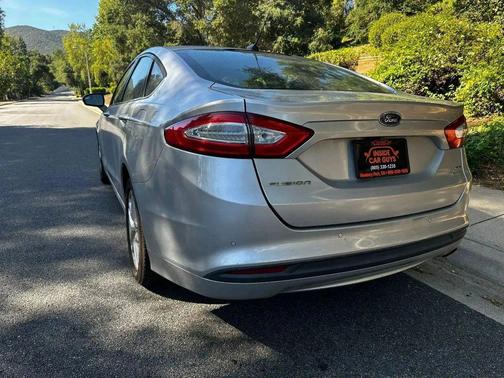 Ingot Silver 2016 Ford Fusion SE