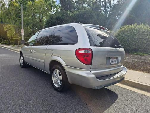 2005 Dodge Grand Caravan SXT