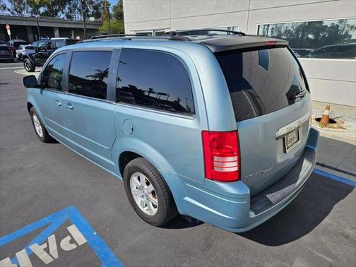 2008 Chrysler Town & Country Touring