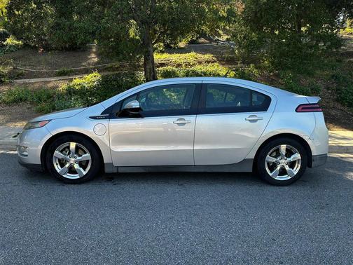 Silver Ice Metallic 2012 Chevrolet Volt Base