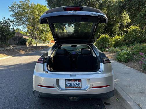 Silver Ice Metallic 2012 Chevrolet Volt Base