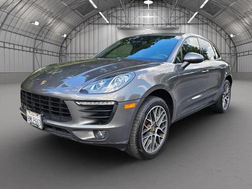 2018 Porsche Macan Sport Utility 4D