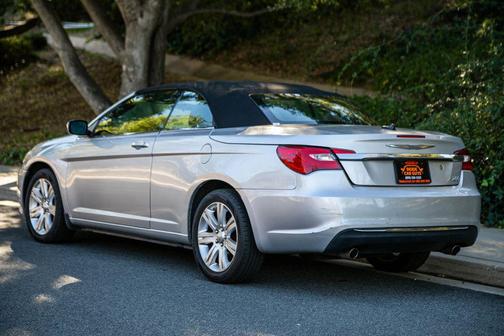2011 Chrysler 200 Touring