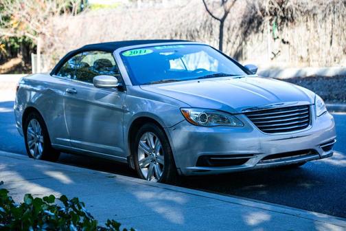 2011 Chrysler 200 Touring