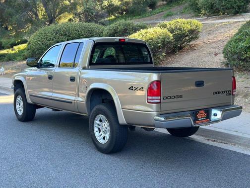 Gold 2003 Dodge Dakota SLT Quad Cab