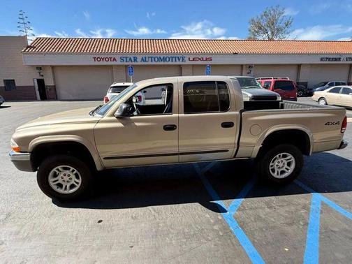 Gold 2003 Dodge Dakota SLT Quad Cab