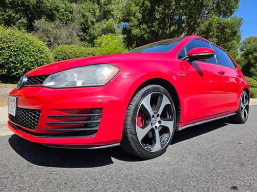 2015 Volkswagen Golf GTI 2.0T S 4-Door