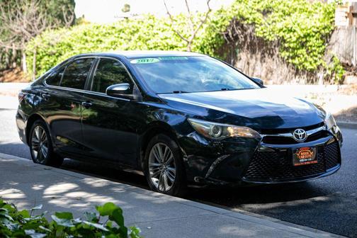 Cosmic Gray Mica 2017 Toyota Camry SE