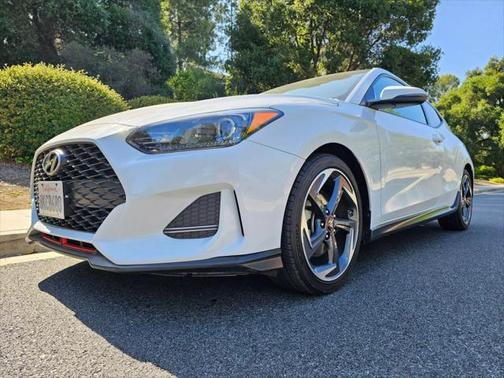 2019 Hyundai Veloster Base