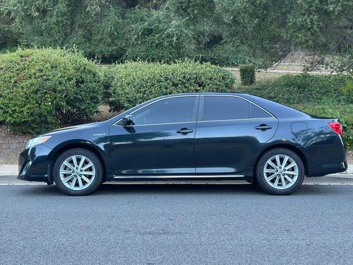 Attitude Black Metallic 2012 Toyota Camry Hybrid XLE