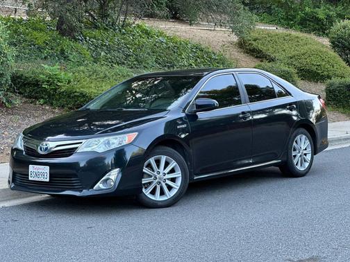 Attitude Black Metallic 2012 Toyota Camry Hybrid XLE