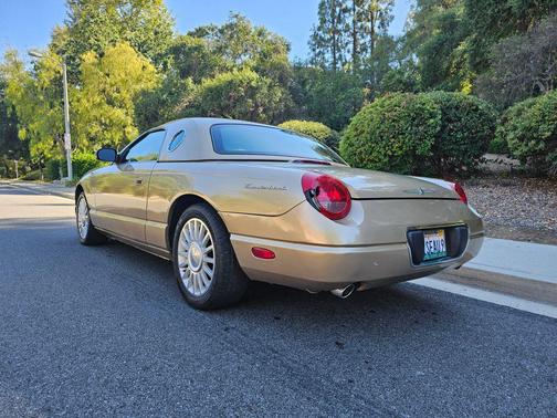 2005 Ford Thunderbird Deluxe