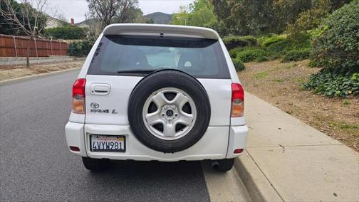 2002 Toyota RAV4 Base