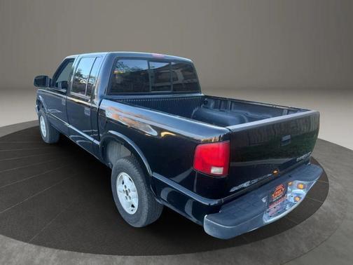 2001 Chevrolet S-10 Base