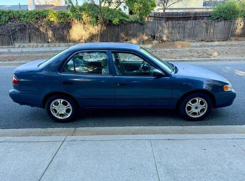 Blue 1999 Toyota Corolla LE