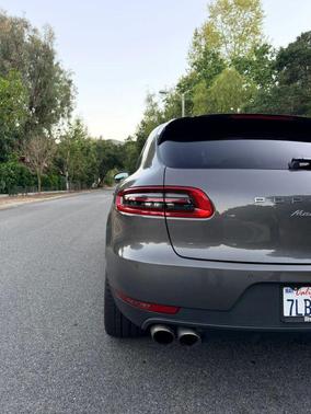 Gray 2015 Porsche Macan Macan Sport Edition