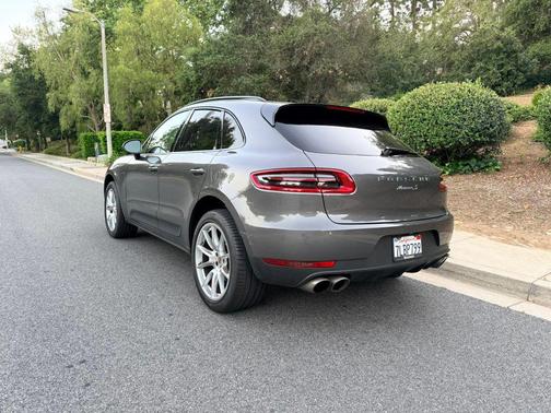 Gray 2015 Porsche Macan Macan Sport Edition