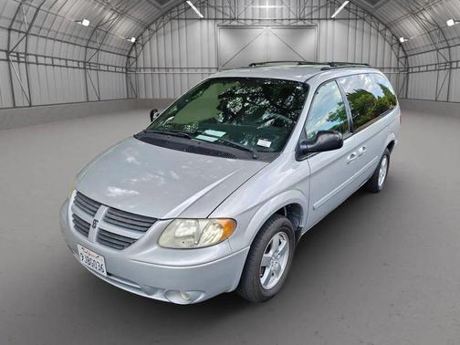 2005 Dodge Grand Caravan SXT