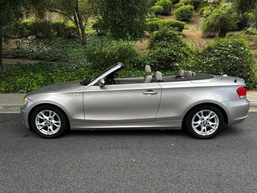 2009 BMW 128 128i Convertible 2D