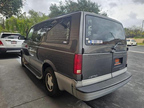 2000 Chevrolet Astro Base