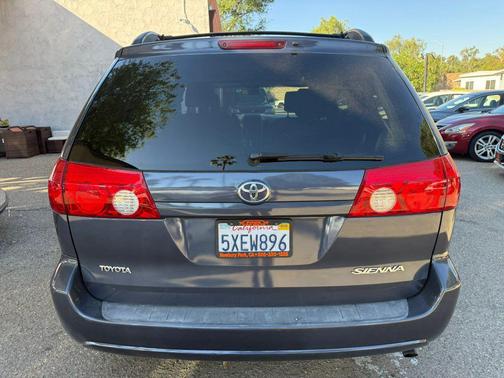 2006 Toyota Sienna LE