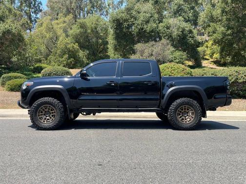 2022 Toyota Tacoma TRD Sport