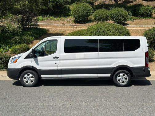Oxford White 2018 Ford Transit-350 XLT