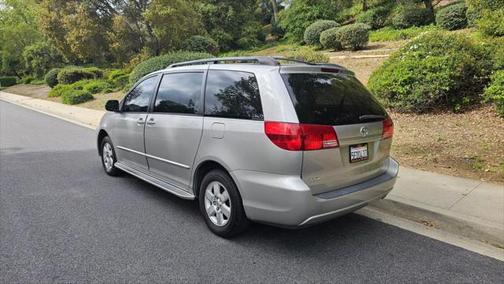 2004 Toyota Sienna LE