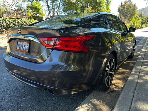 Black 2016 Nissan Maxima 3.5 Platinum