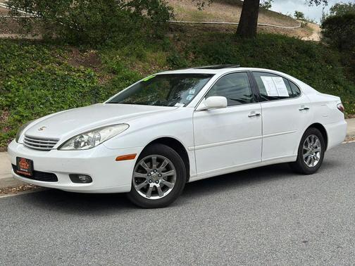 White 2002 Lexus ES 300 Base