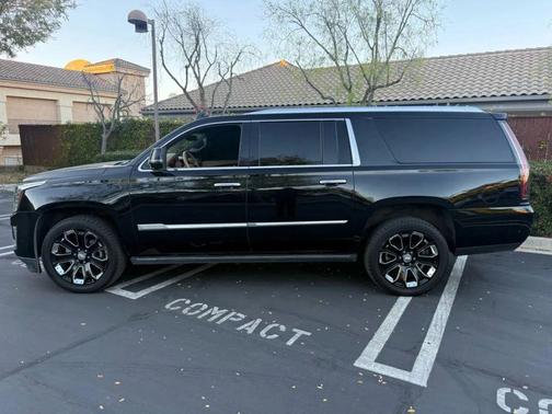2019 Cadillac Escalade ESV Sport Platinum