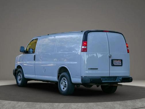 2020 Chevrolet Express 2500 RWD 2500 Regular Wheelbase WT