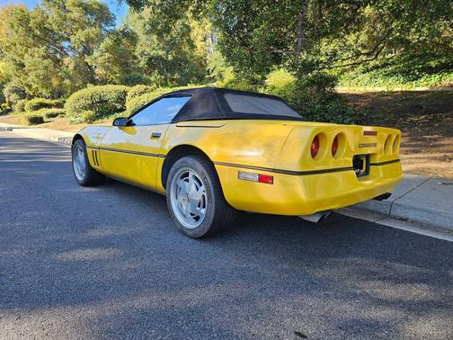 1988 Chevrolet Corvette Base