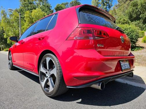2015 Volkswagen Golf GTI 2.0T S 4-Door