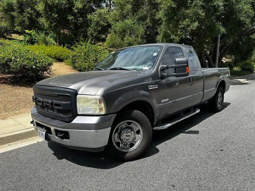 Gray 2007 Ford F-250 XLT