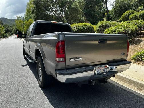 Gray 2007 Ford F-250 XLT