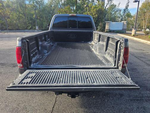 Gray 2007 Ford F-250 XLT