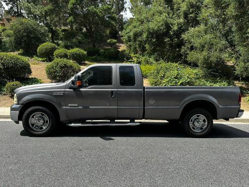 Gray 2007 Ford F-250 XLT