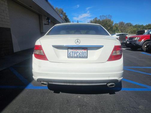 2011 Mercedes-Benz C-Class Luxury